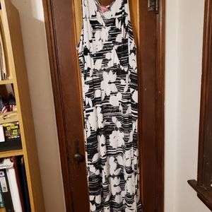 Sleeveless maxi dress